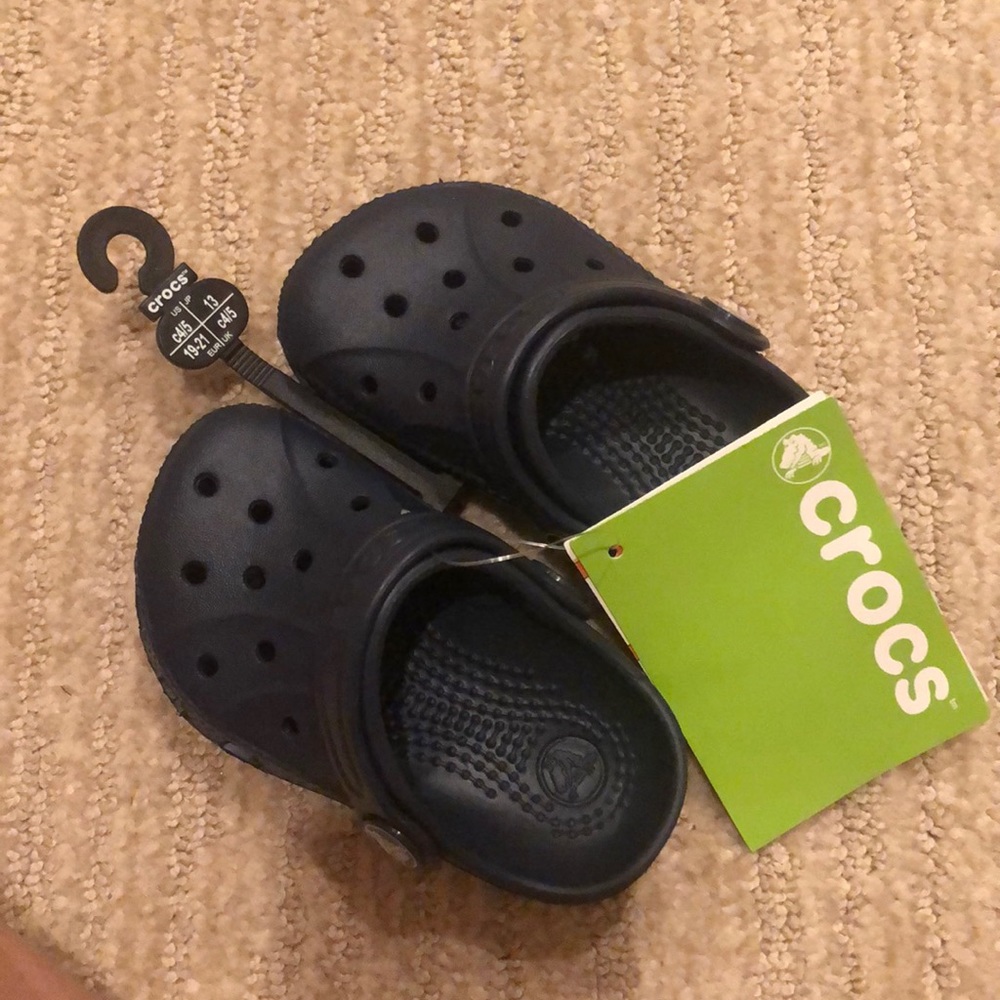 Baby crocs, brand new with tags c4/5